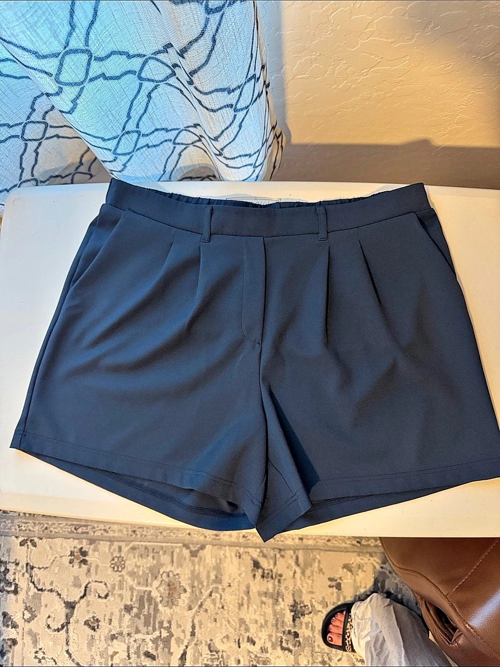 32 Degrees Cool Athletic Shorts in Navy Like New